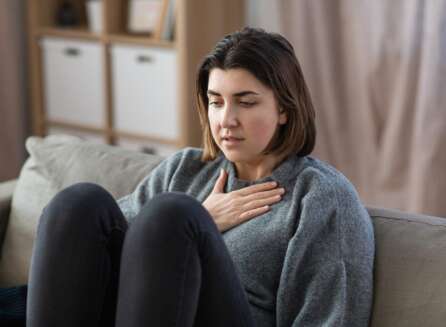 difficulty breathing after eating